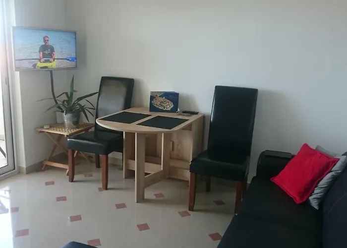 Ela - Sea View Apartman *